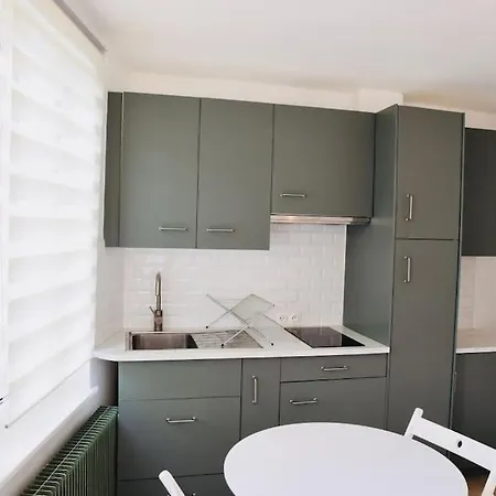 Сasa de vacaciones Charmante Maisonnette A 2 Pas De La ! *