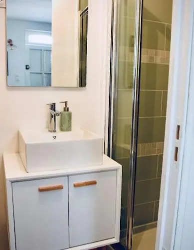 Сasa de vacaciones Charmante Maisonnette A 2 Pas De La ! *