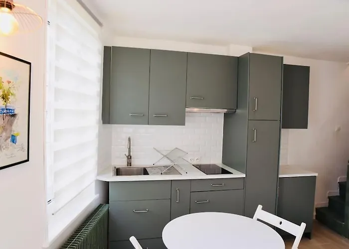 Сasa de vacaciones Charmante Maisonnette A 2 Pas De La ! *